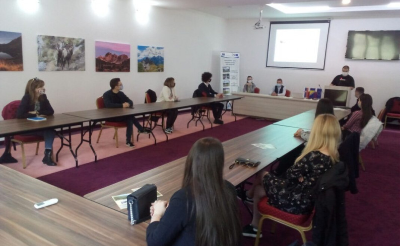 Tjentište: Udružuju se studenti istraživači, korona jedna od tema