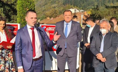 Vukadinović: Za mlade bračne parove i višečlane porodice stanovi pod najpovoljnijim uslovima