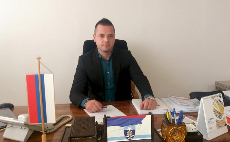 Vukadinović čestitao 45. rođendan Radio Foče
