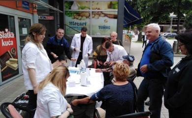 Međunarodni dan sestrinstva u Foči u znaku besplatnog mjerenja šećera i krvnog pritiska
