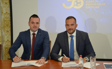 Potpisan ugovor o izgradnji terena sa vještačkom travom