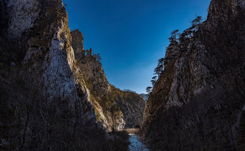 Stari gradovi: Vratar u kanjonu Sutjeske i Tođevac na Hrčavci