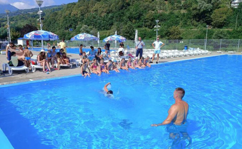Završena škola plivanja na fočanskim bazenima