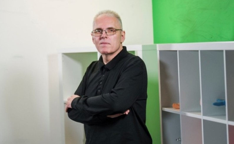 U Foči predavanje profesora Nenada Glumbića o rizicima prekomjerne izloženosti ekranima