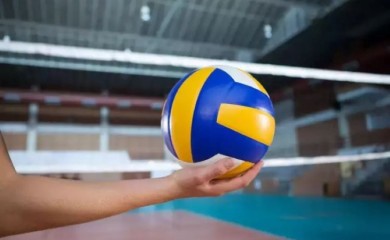 Porazi odbojkašica i košarkaša